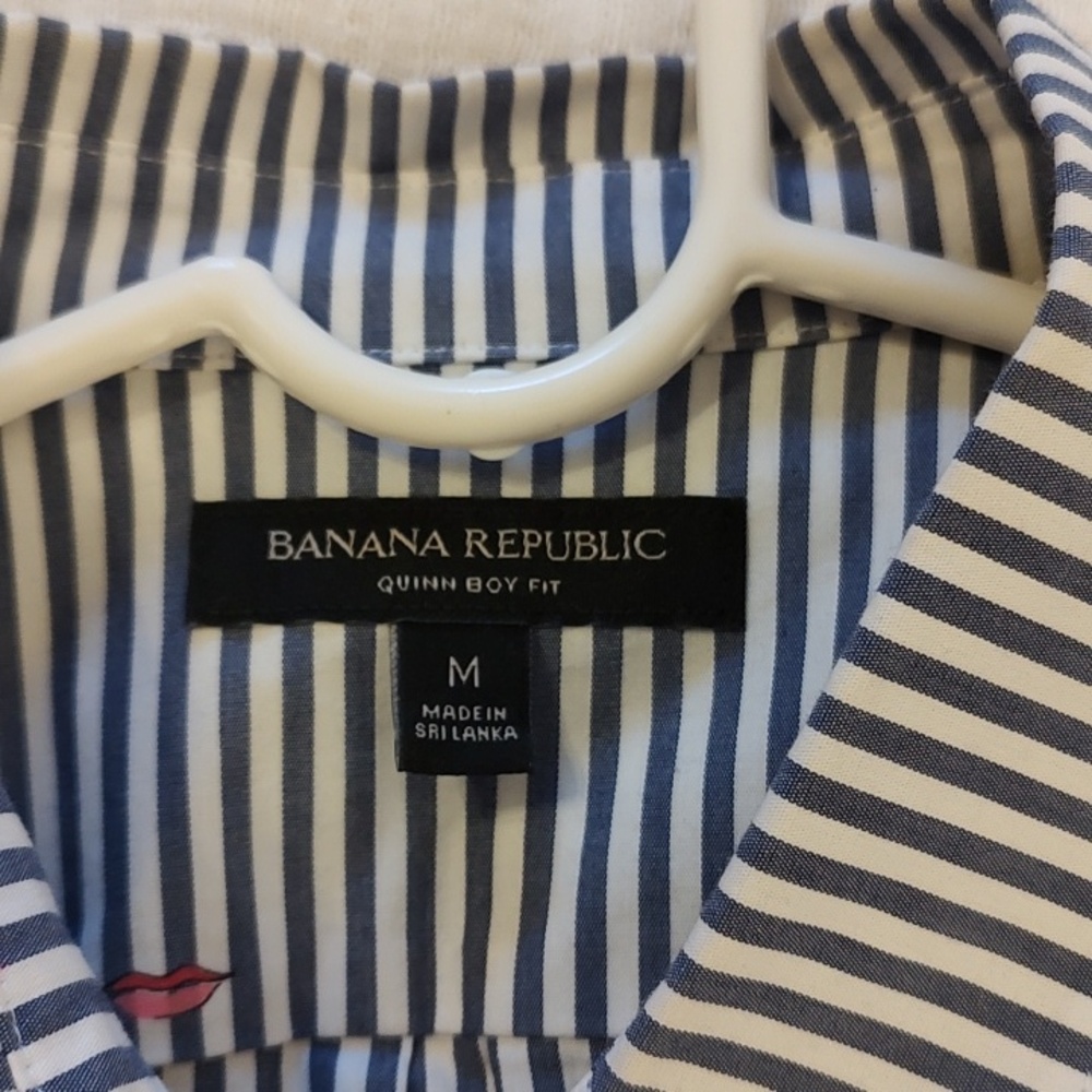 Banana Republic Navy and White Striped Dress Shirt with Red Lip Pattern - Picture 3 of 5